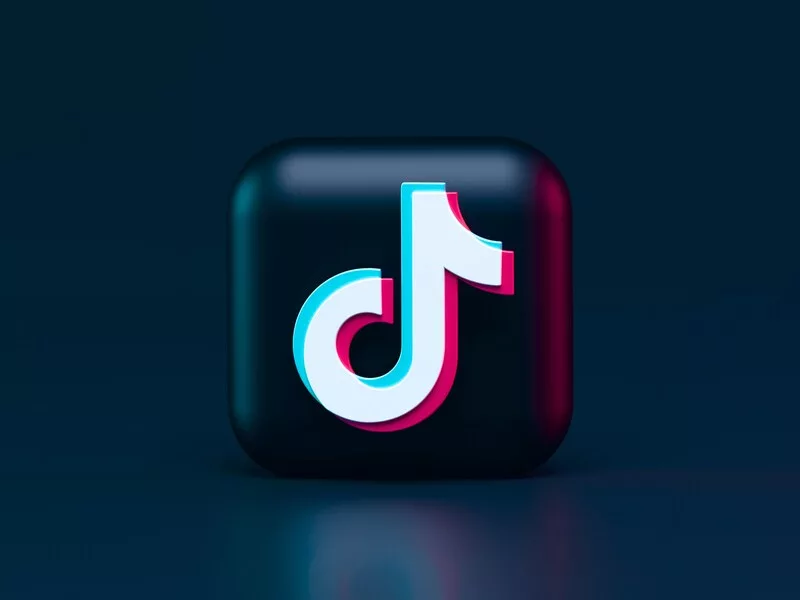 logo tiktok sur fond noir